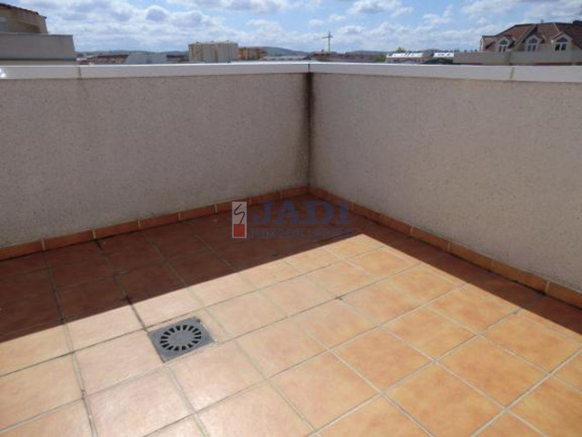 For sale of penthouse in Valdepeñas