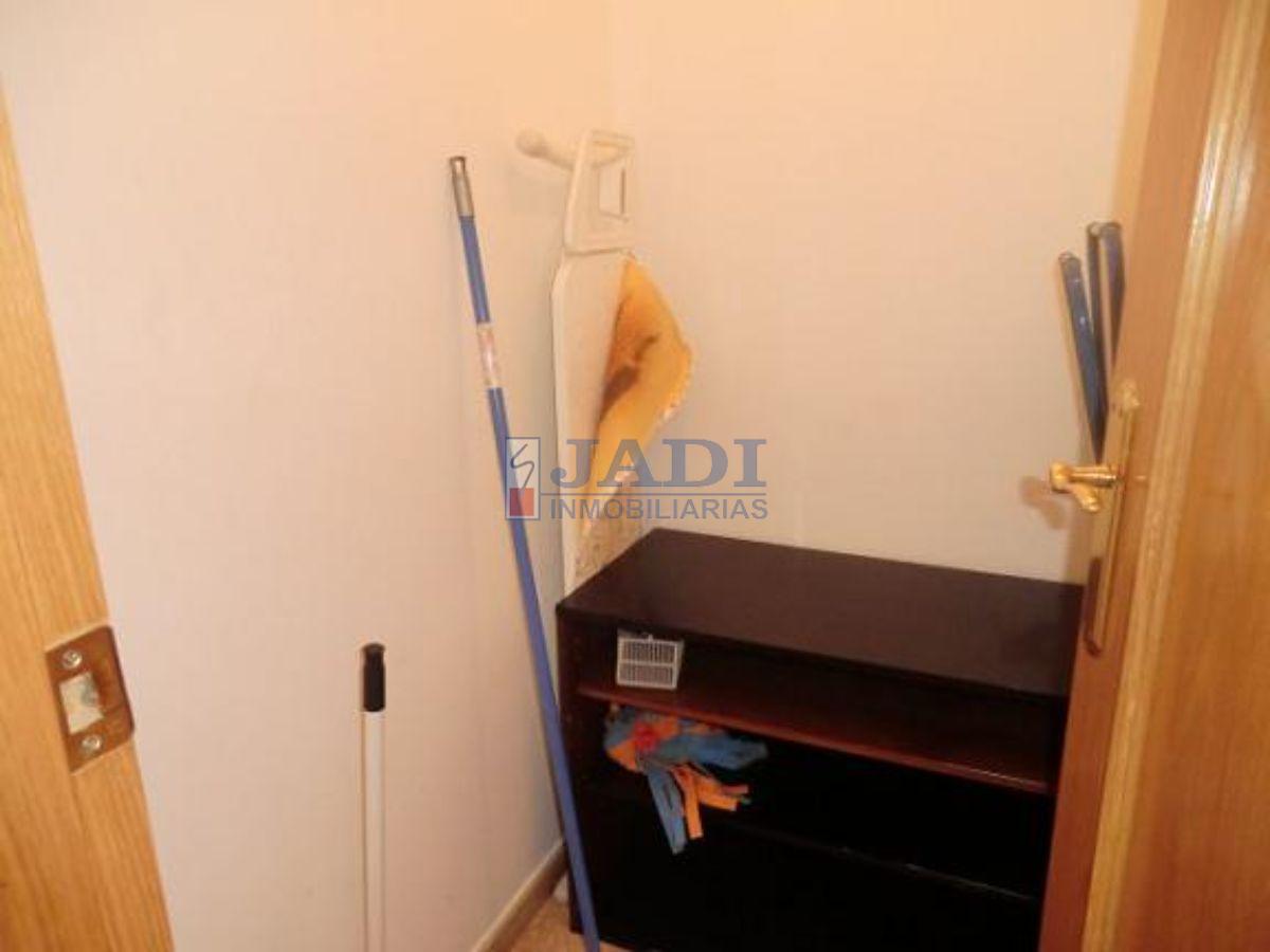 For sale of penthouse in Valdepeñas