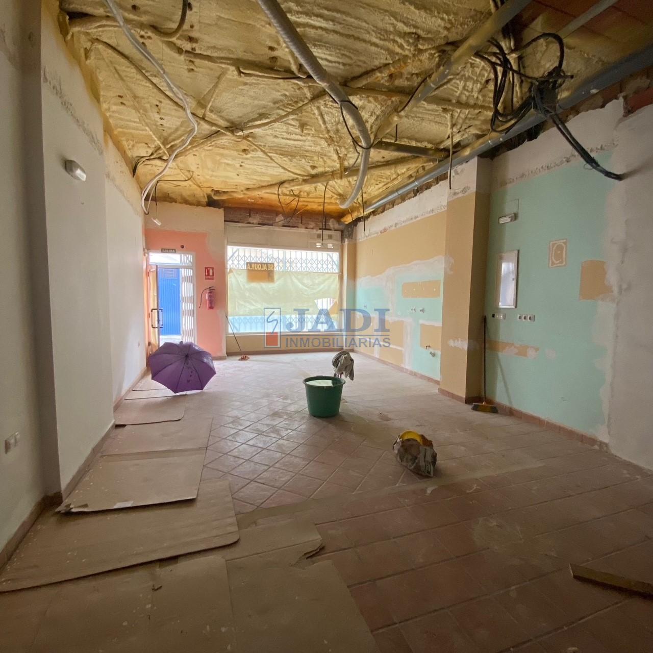 For rent of commercial in Valdepeñas