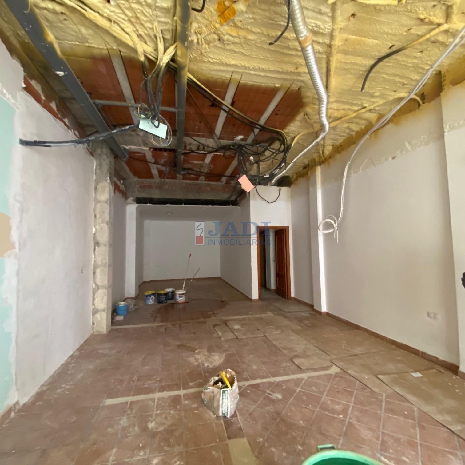 For rent of commercial in Valdepeñas