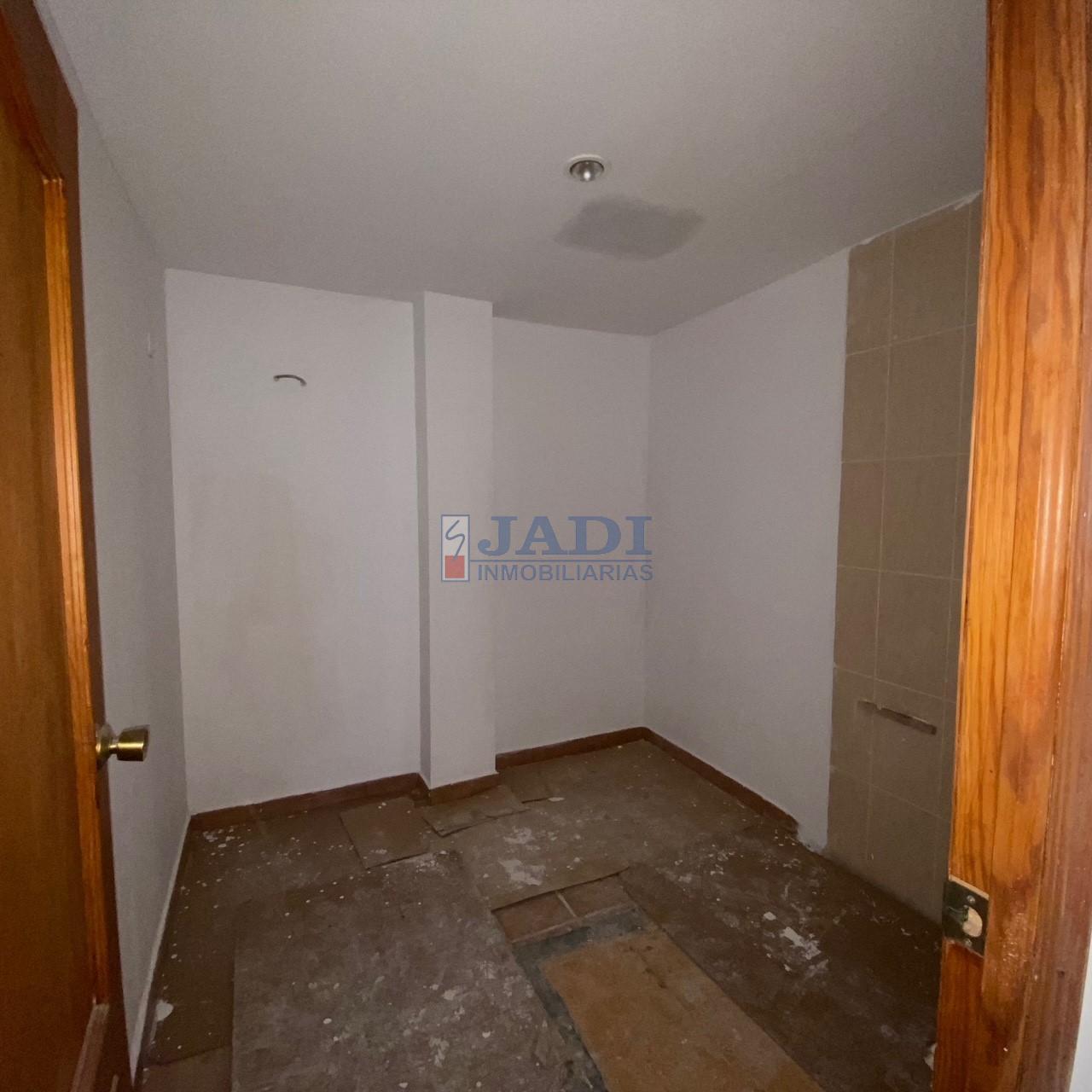 For rent of commercial in Valdepeñas