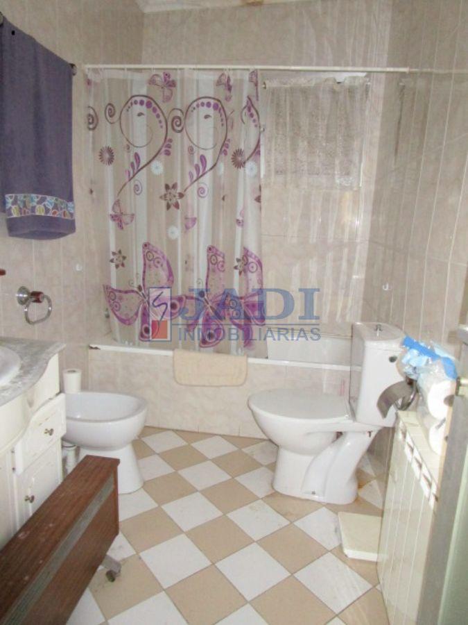 For sale of house in Valdepeñas