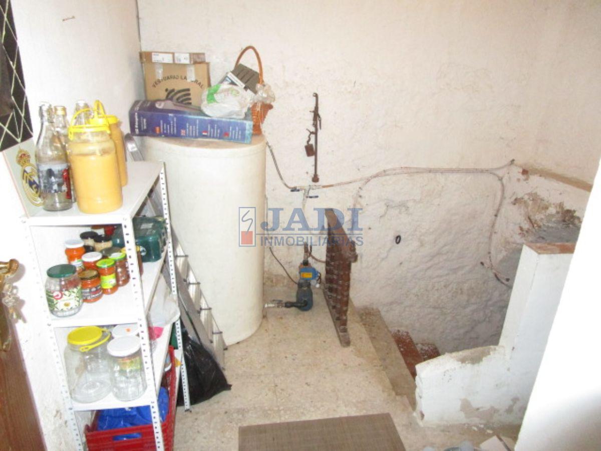 For sale of house in Valdepeñas