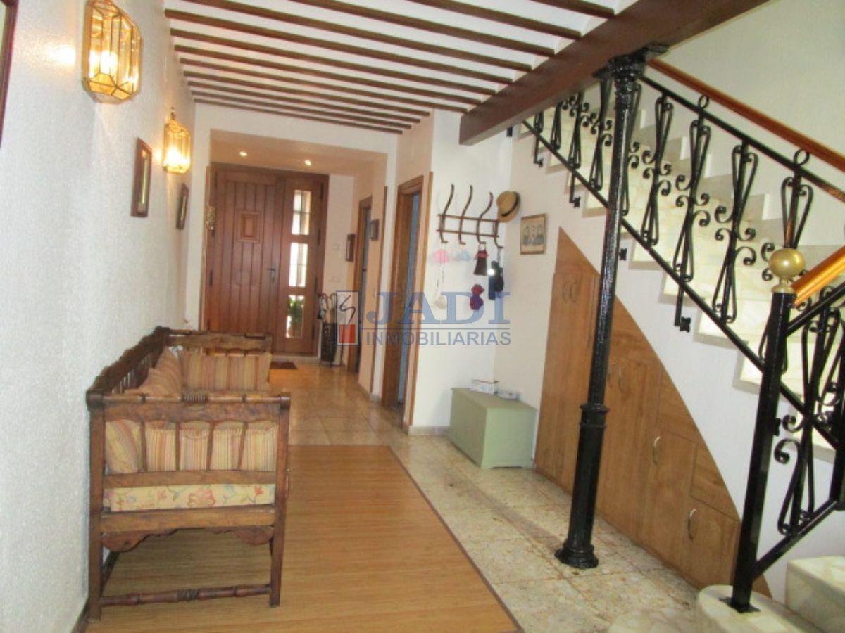For sale of house in Valdepeñas