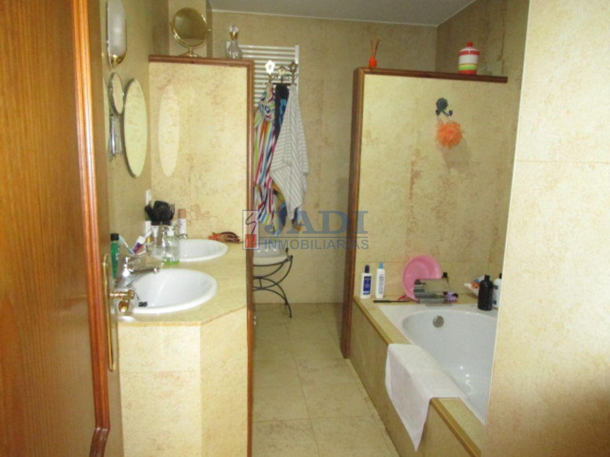 For sale of house in Valdepeñas