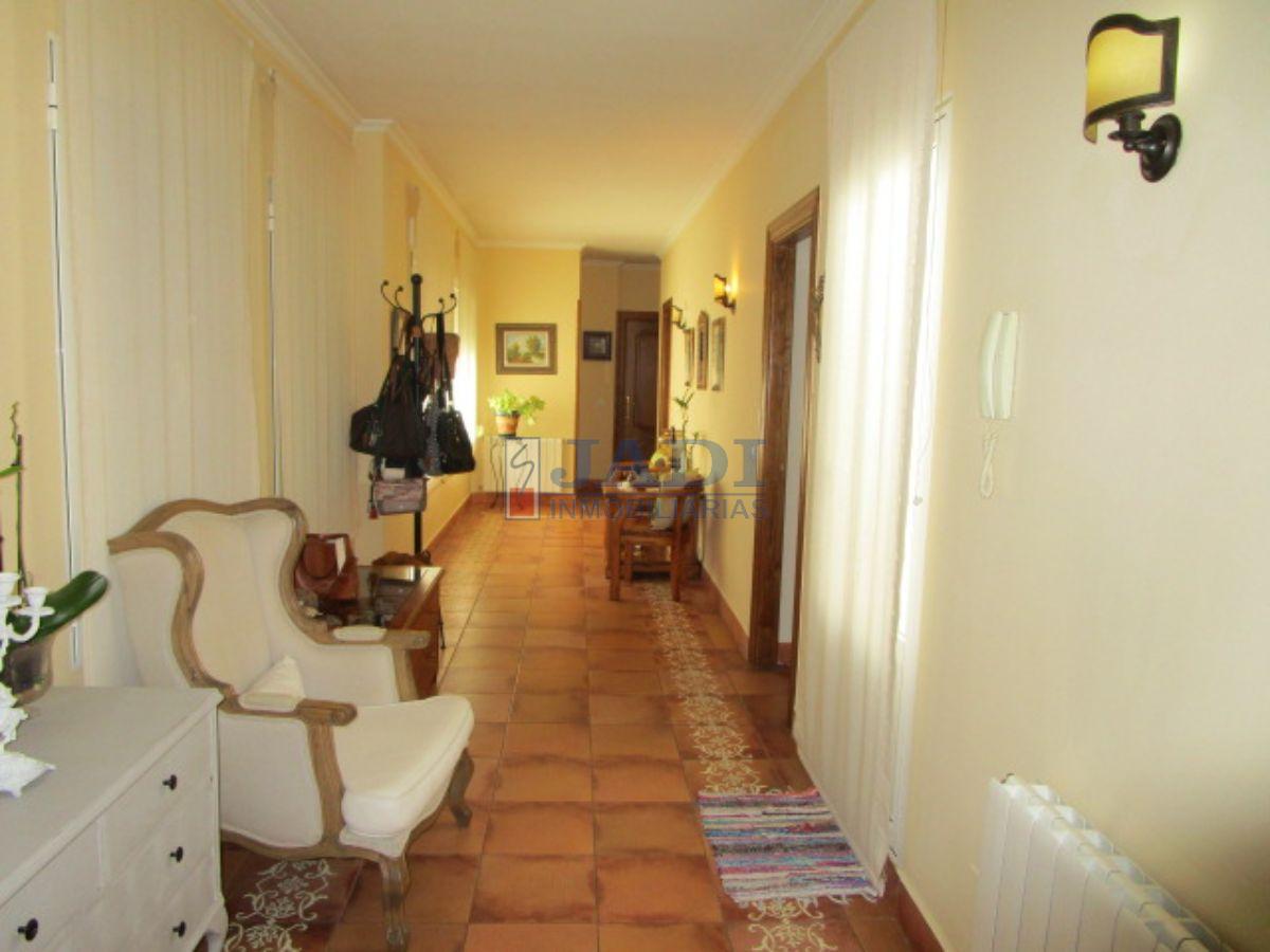 For sale of house in Valdepeñas