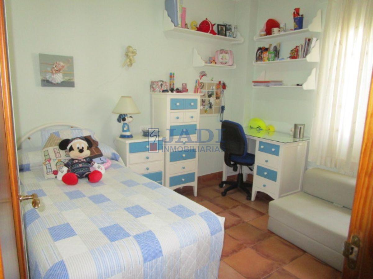 For sale of house in Valdepeñas