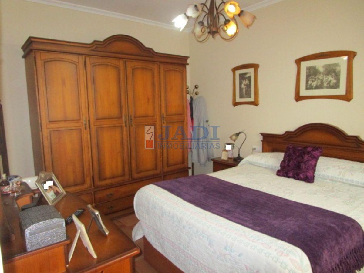 For sale of house in Valdepeñas