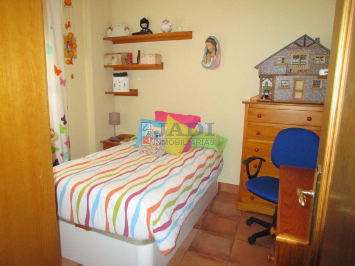 For sale of house in Valdepeñas