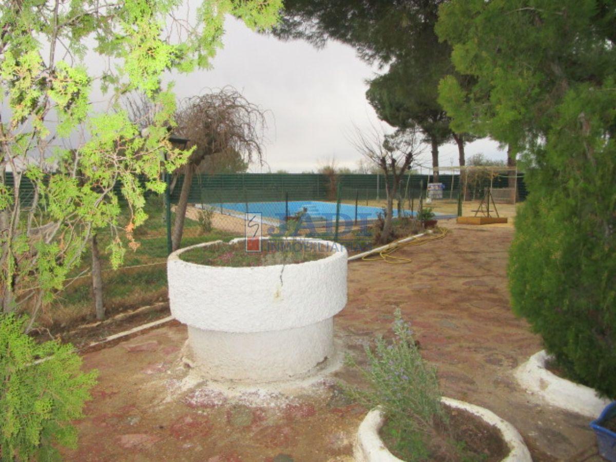 For sale of rural property in Valdepeñas