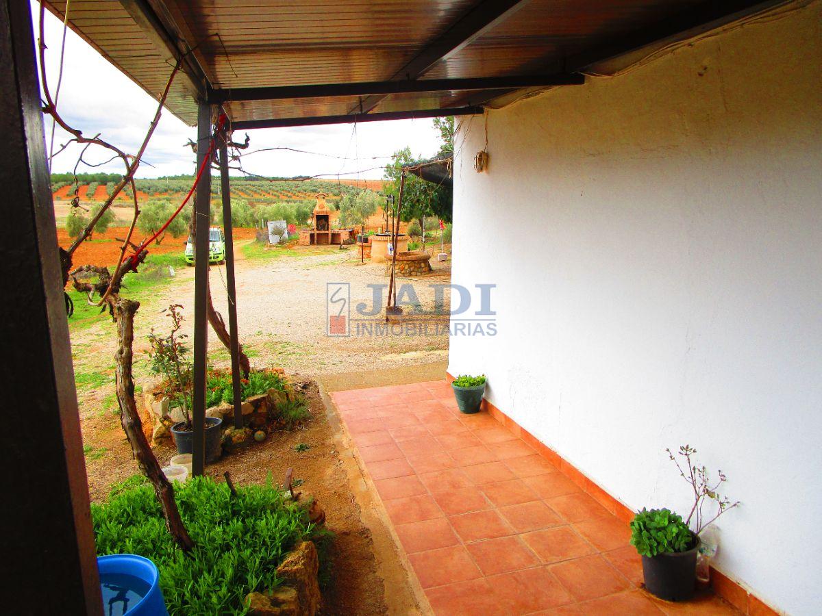 For sale of rural property in Valdepeñas