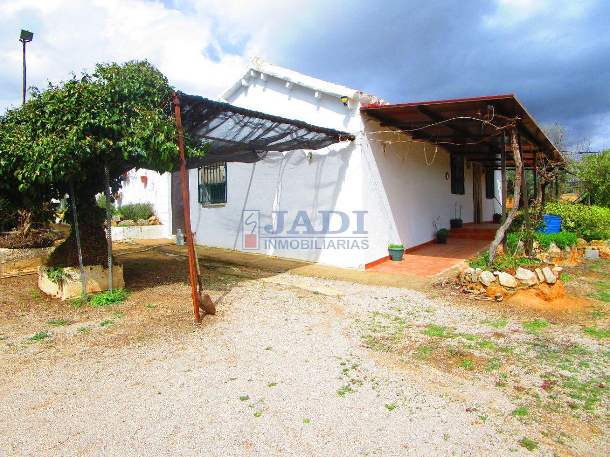For sale of rural property in Valdepeñas