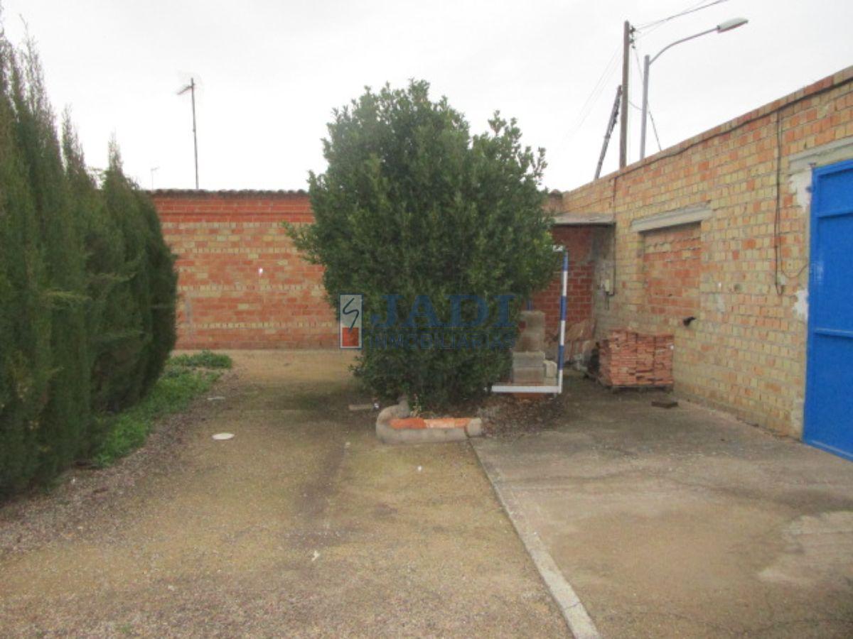 For sale of land in Valdepeñas