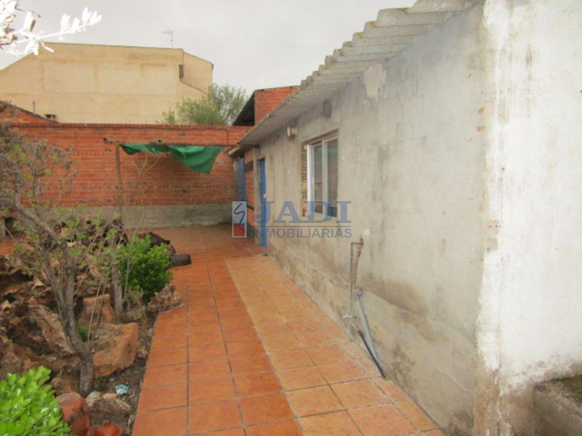 For sale of land in Valdepeñas