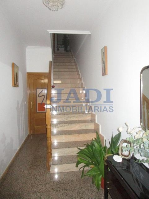 For sale of house in Valdepeñas