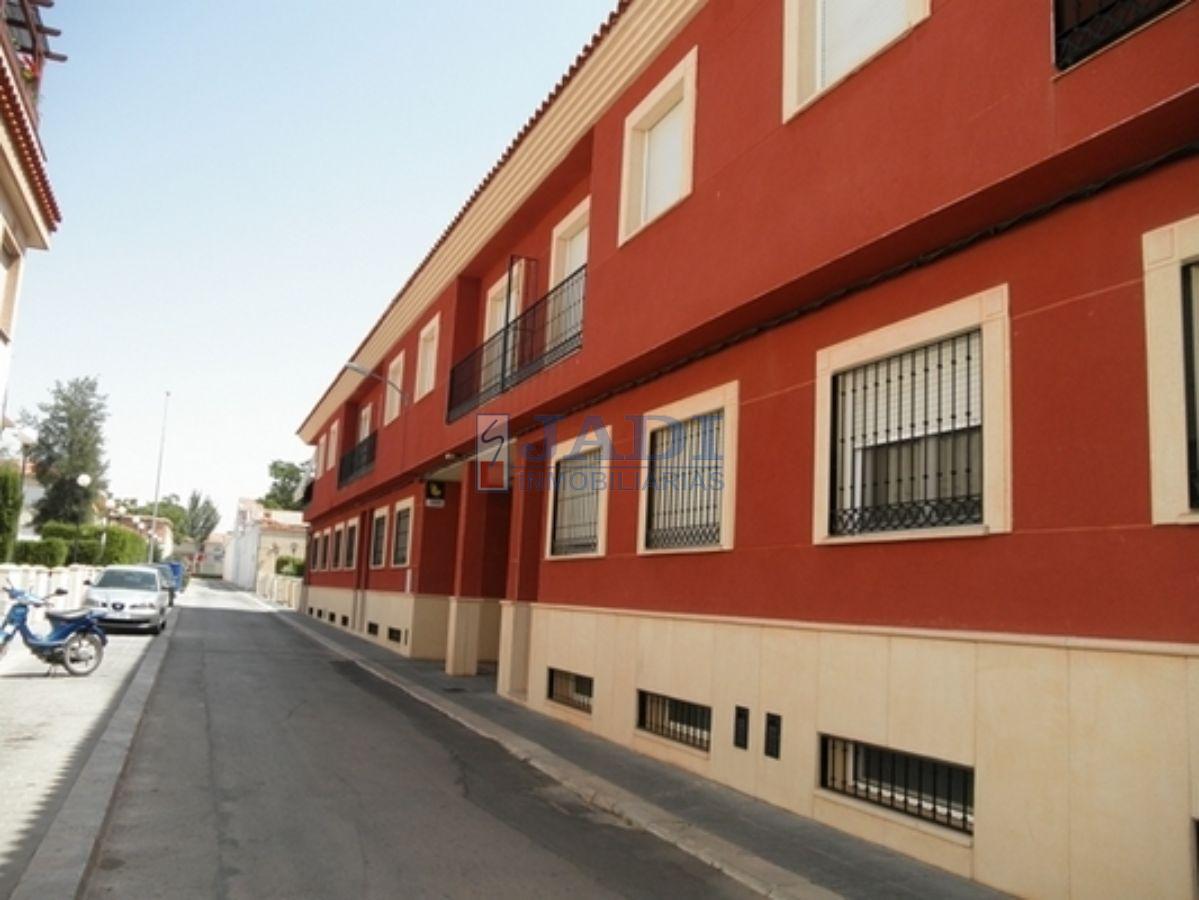 For rent of garage in Valdepeñas