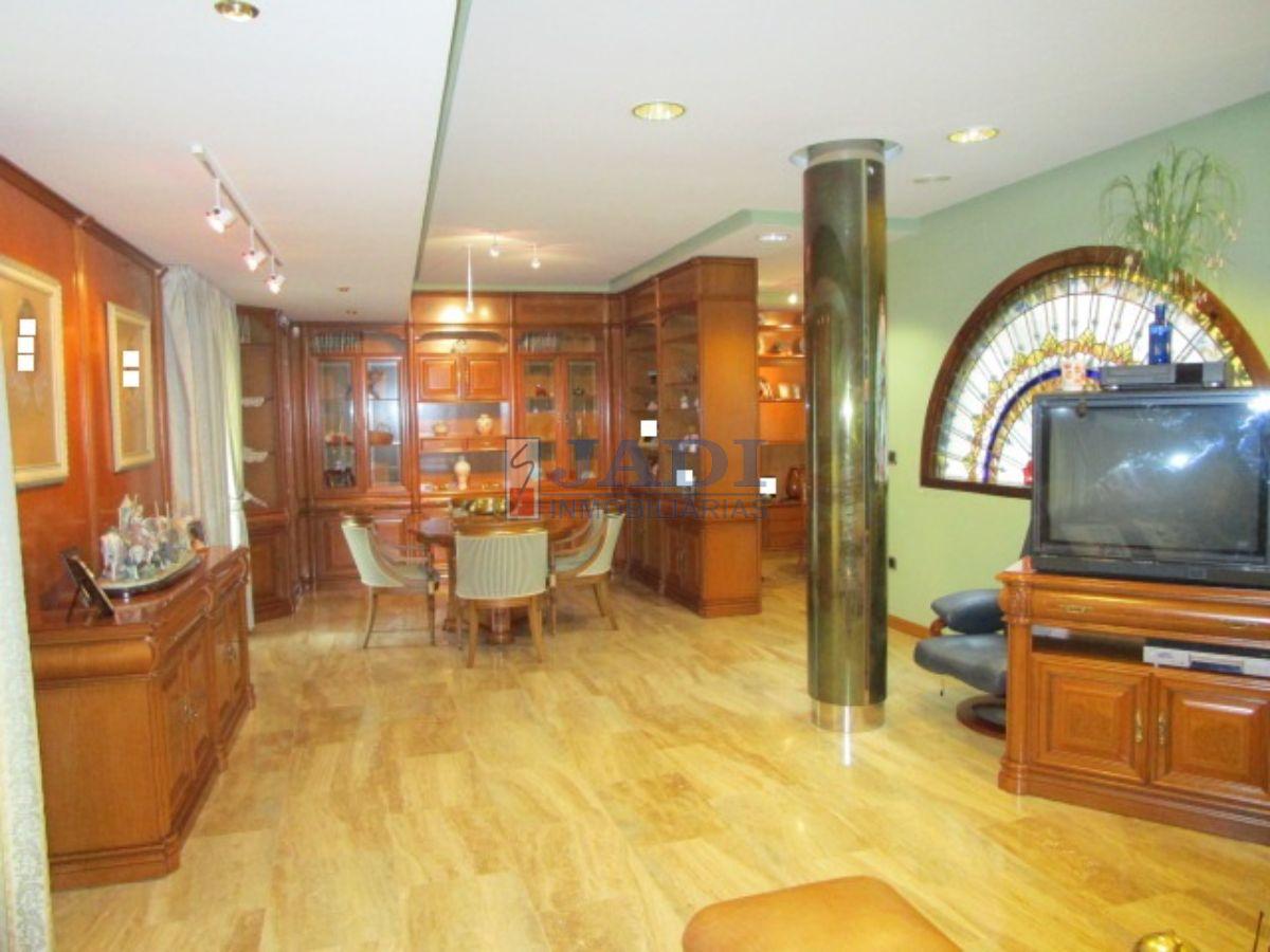 For sale of penthouse in Valdepeñas