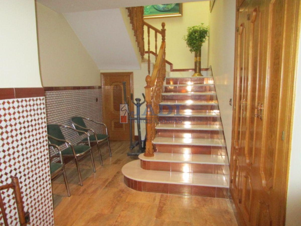 For sale of penthouse in Valdepeñas