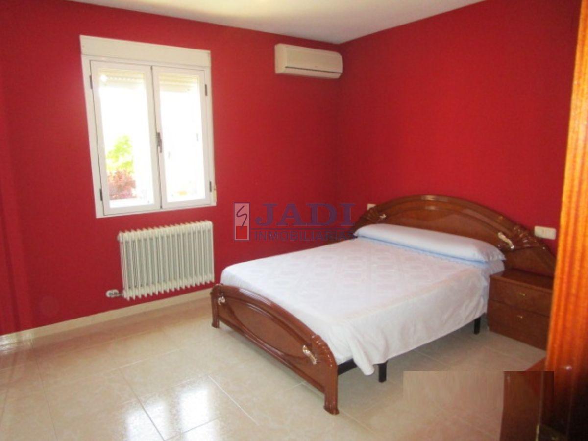 For sale of house in Valdepeñas