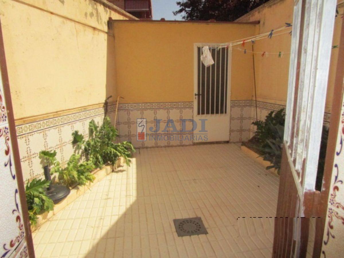 For sale of house in Valdepeñas