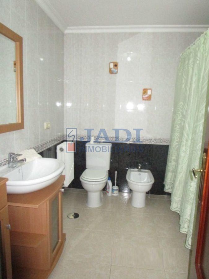 For sale of house in Valdepeñas