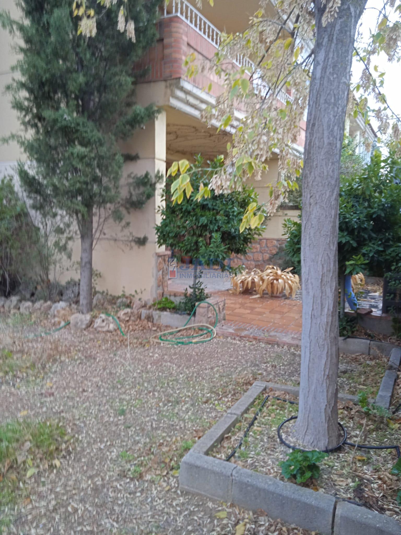 For sale of house in Valdepeñas