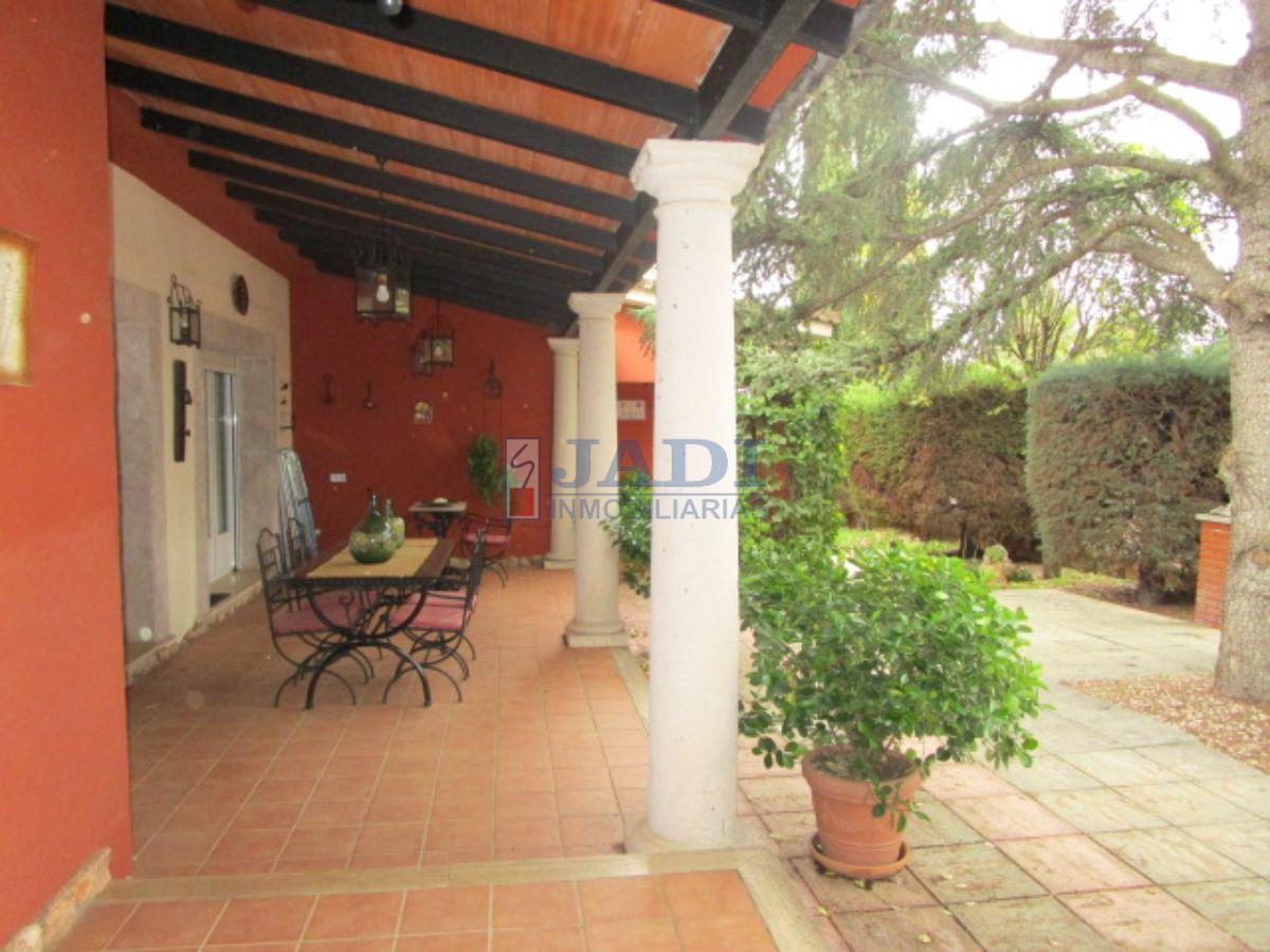 Venta de chalet en Valdepeñas