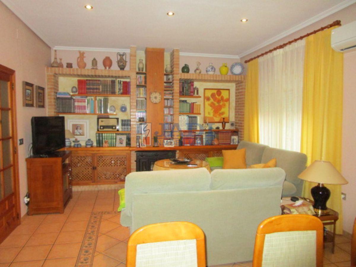 Venta de chalet en Valdepeñas