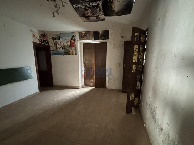 Venta de casa en Valdepeñas