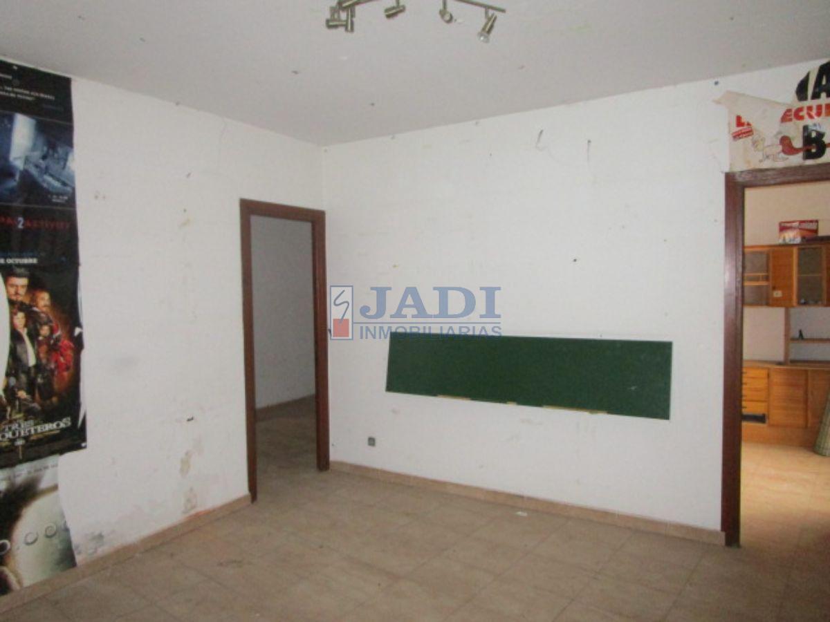 For sale of house in Valdepeñas