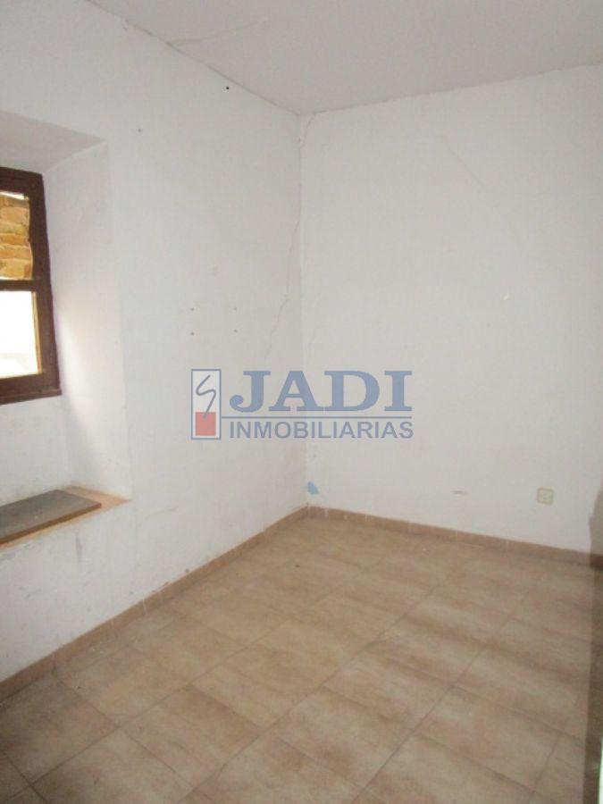 For sale of house in Valdepeñas