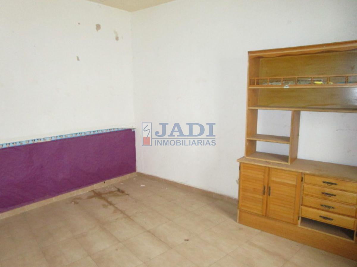 For sale of house in Valdepeñas