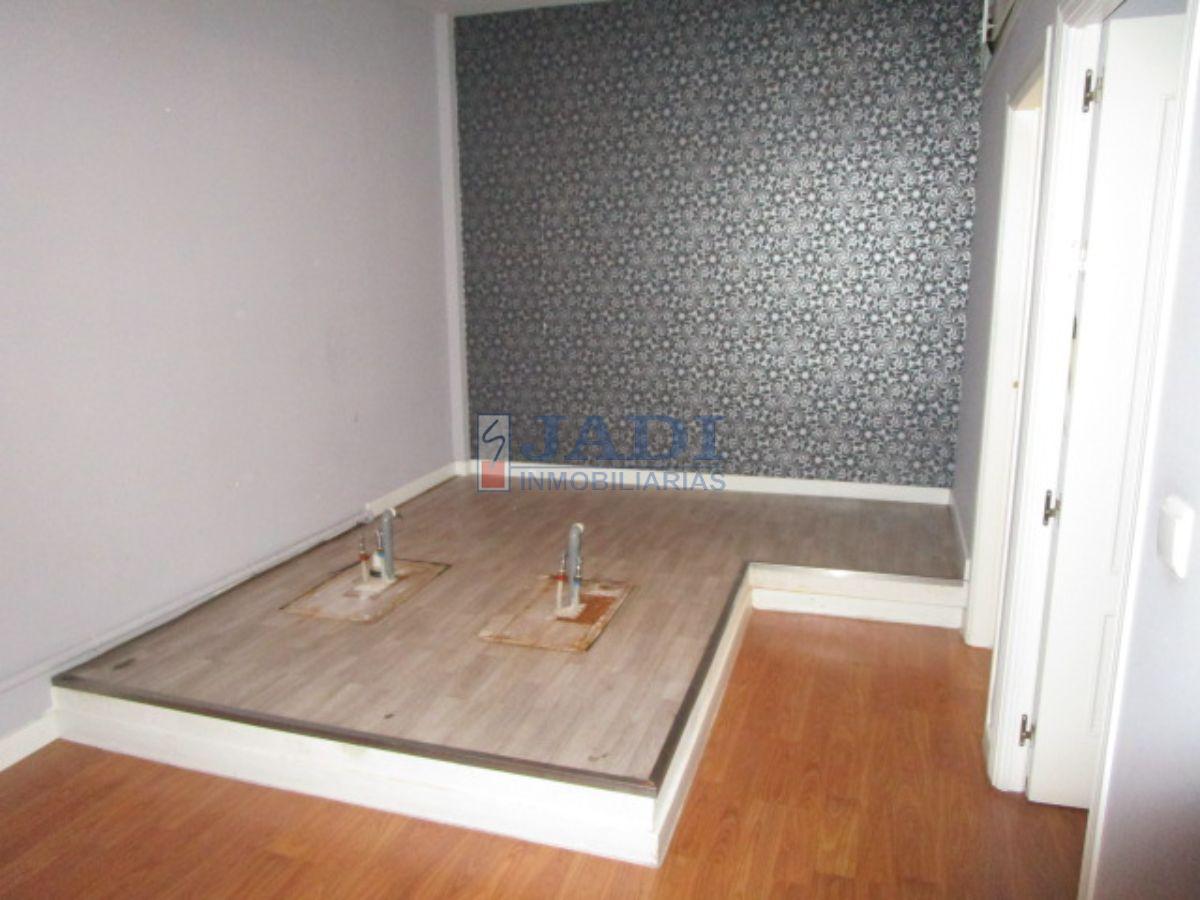 For rent of office in Valdepeñas