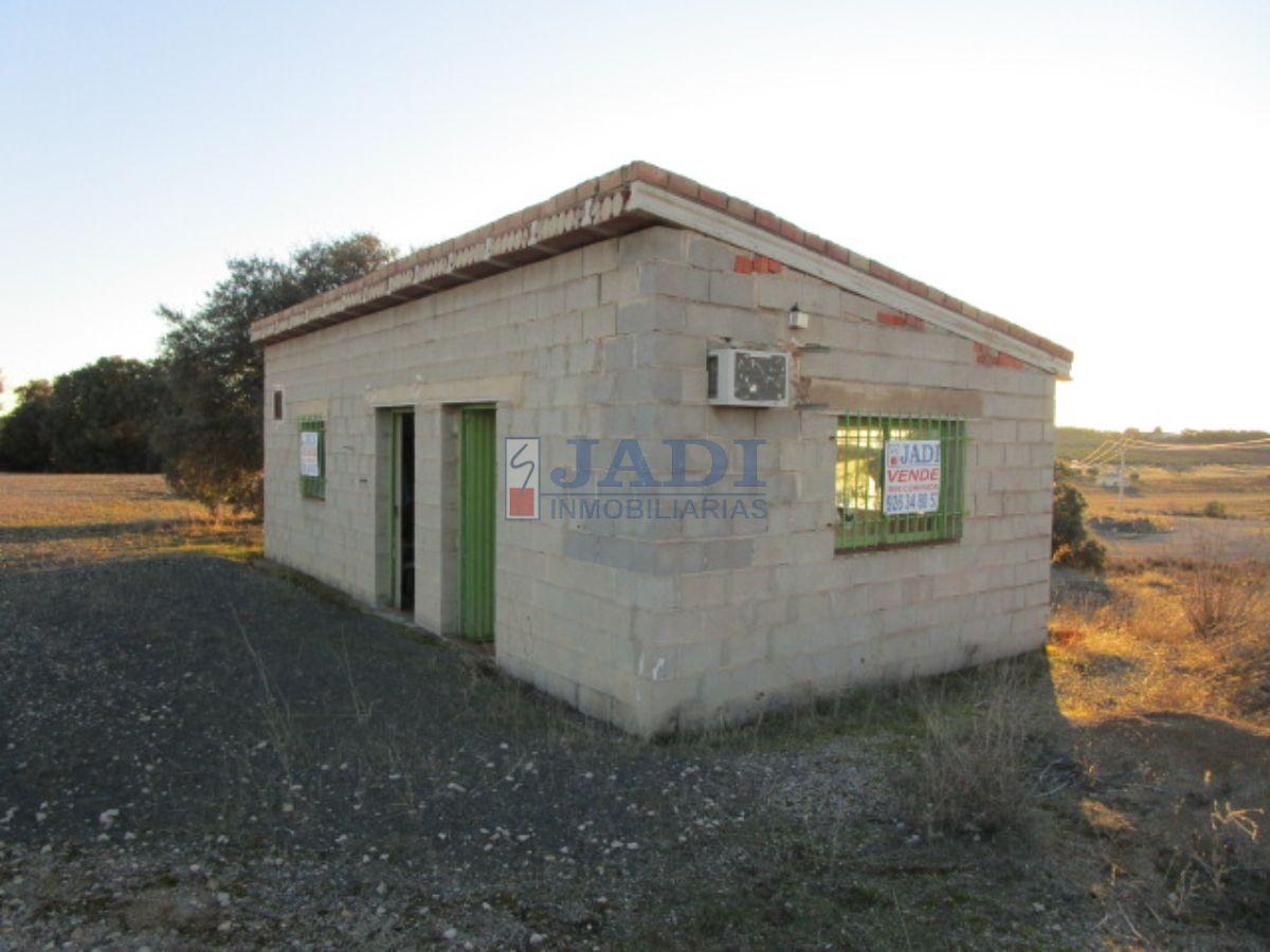 For sale of land in Valdepeñas