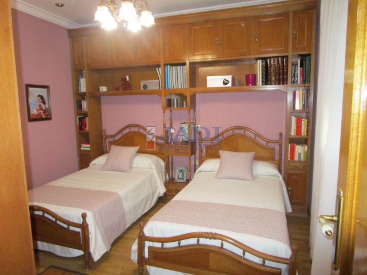 For sale of house in Valdepeñas