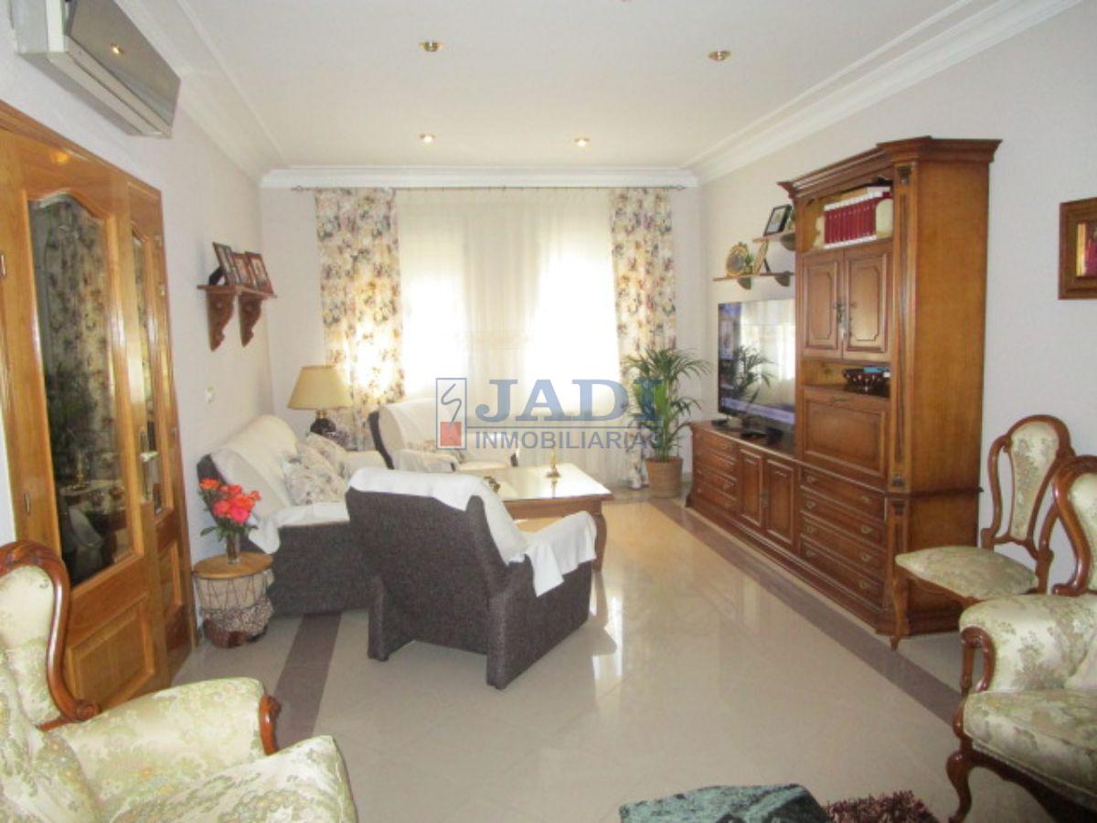 For sale of house in Valdepeñas