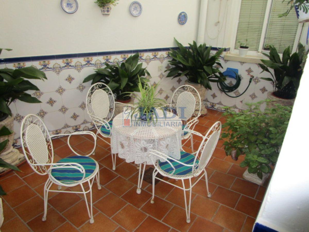 For sale of house in Valdepeñas