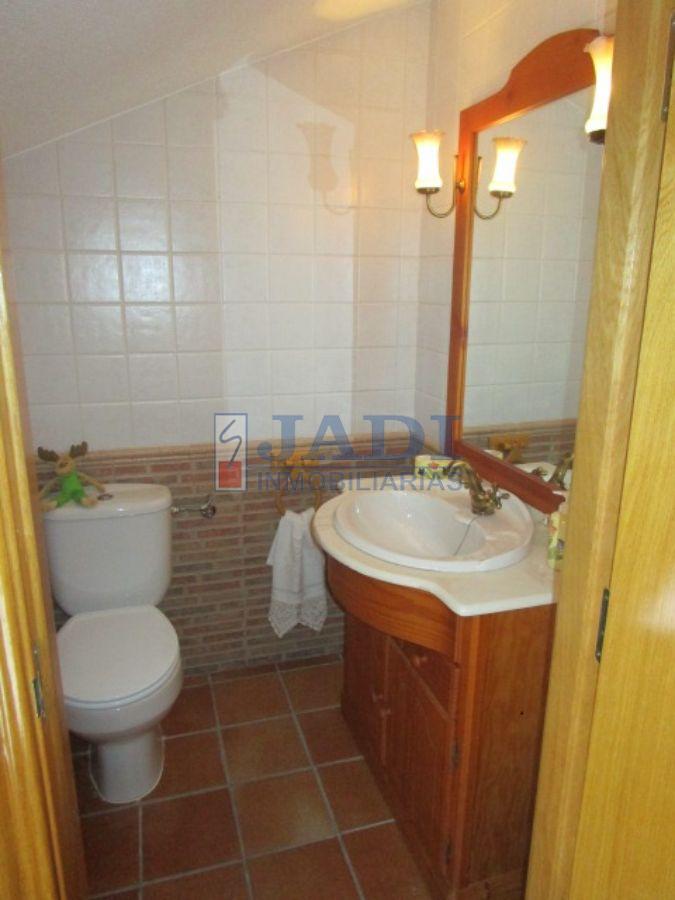 For sale of house in Valdepeñas