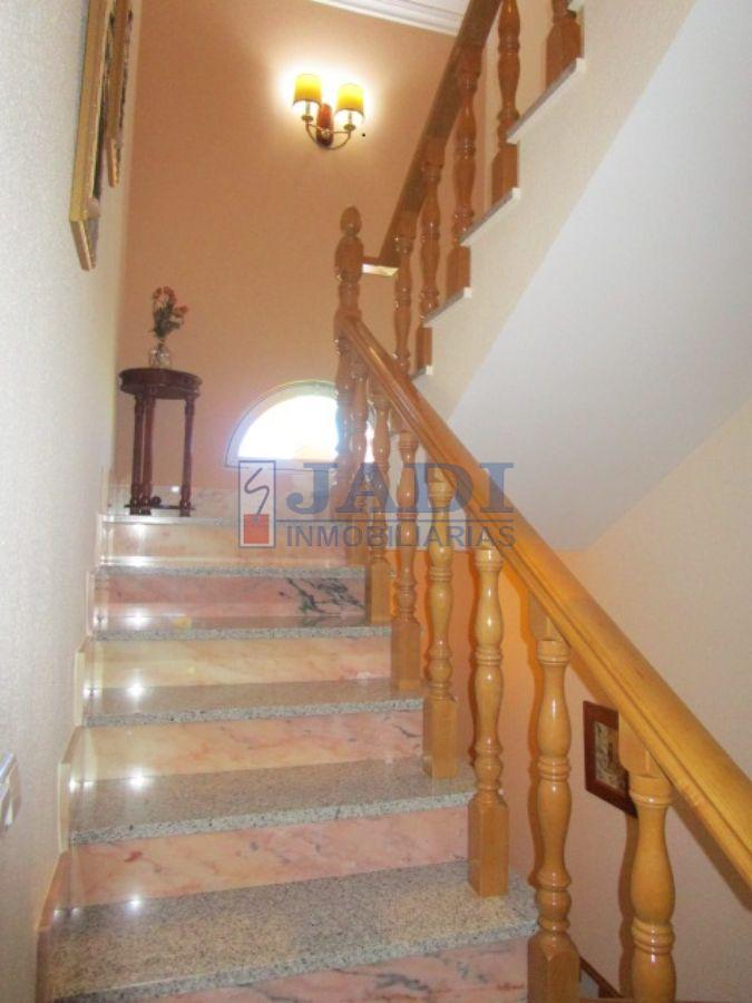 For sale of house in Valdepeñas