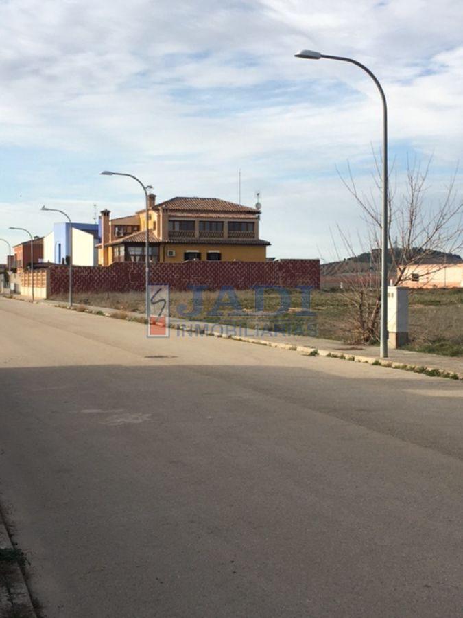 For sale of land in Valdepeñas