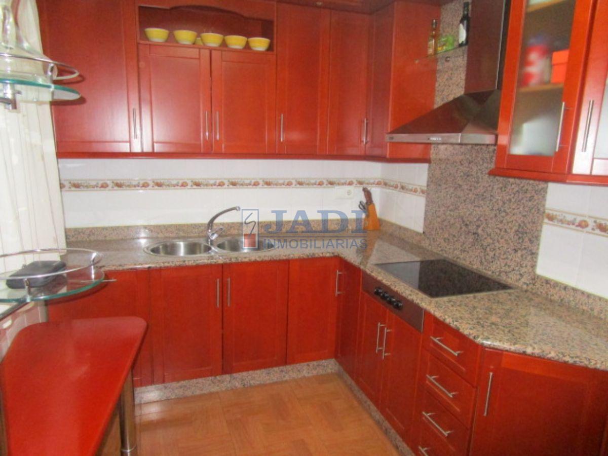 For sale of penthouse in Valdepeñas