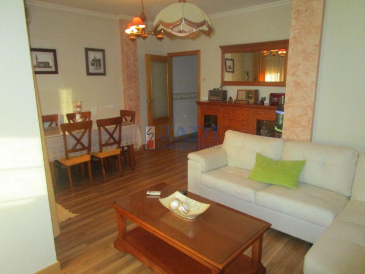 For sale of penthouse in Valdepeñas