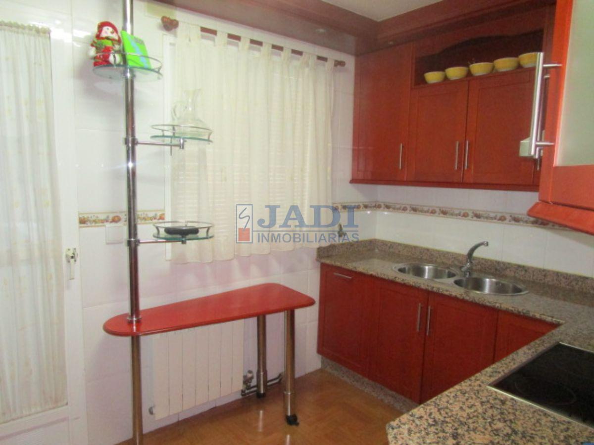 For sale of penthouse in Valdepeñas