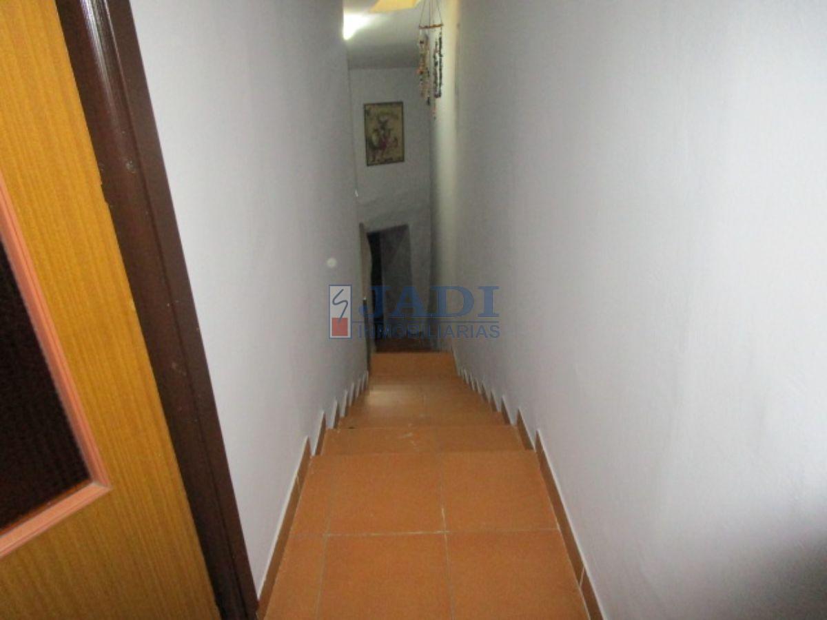 For sale of house in Almuradiel