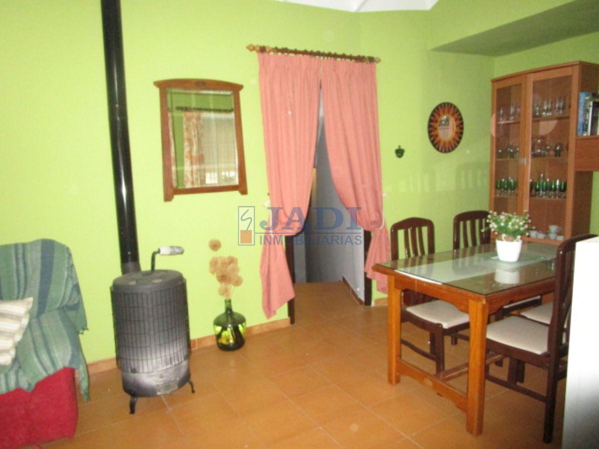 For sale of house in Almuradiel