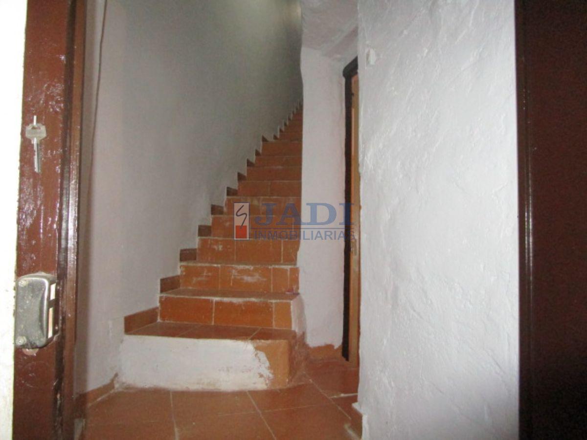 For sale of house in Almuradiel