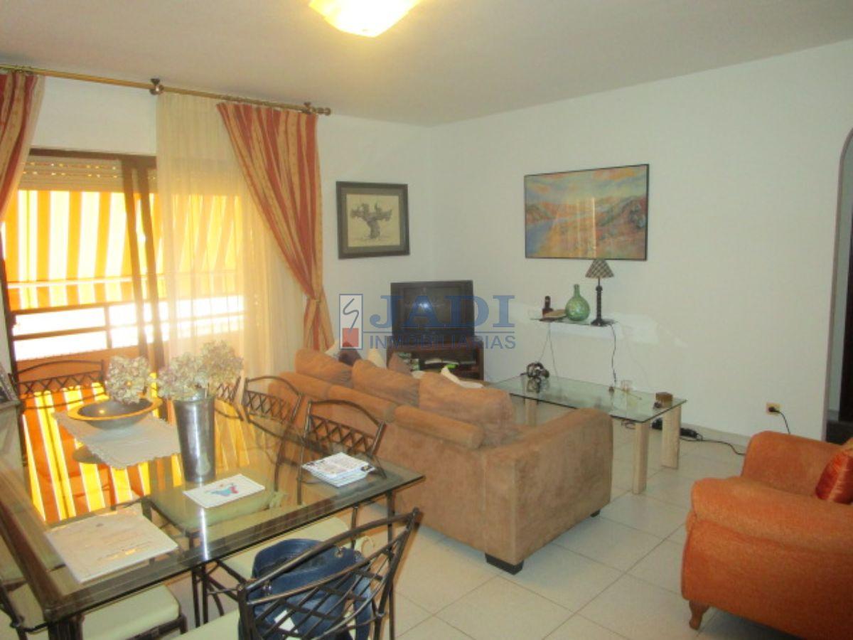 For sale of flat in Valdepeñas