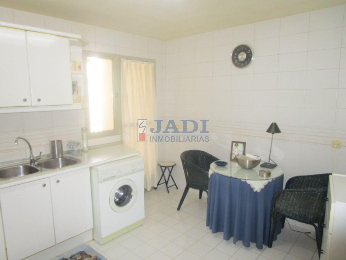 For sale of flat in Valdepeñas