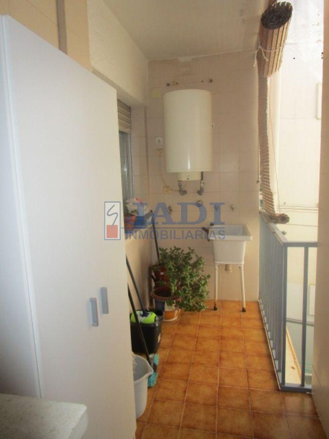 For sale of flat in Valdepeñas