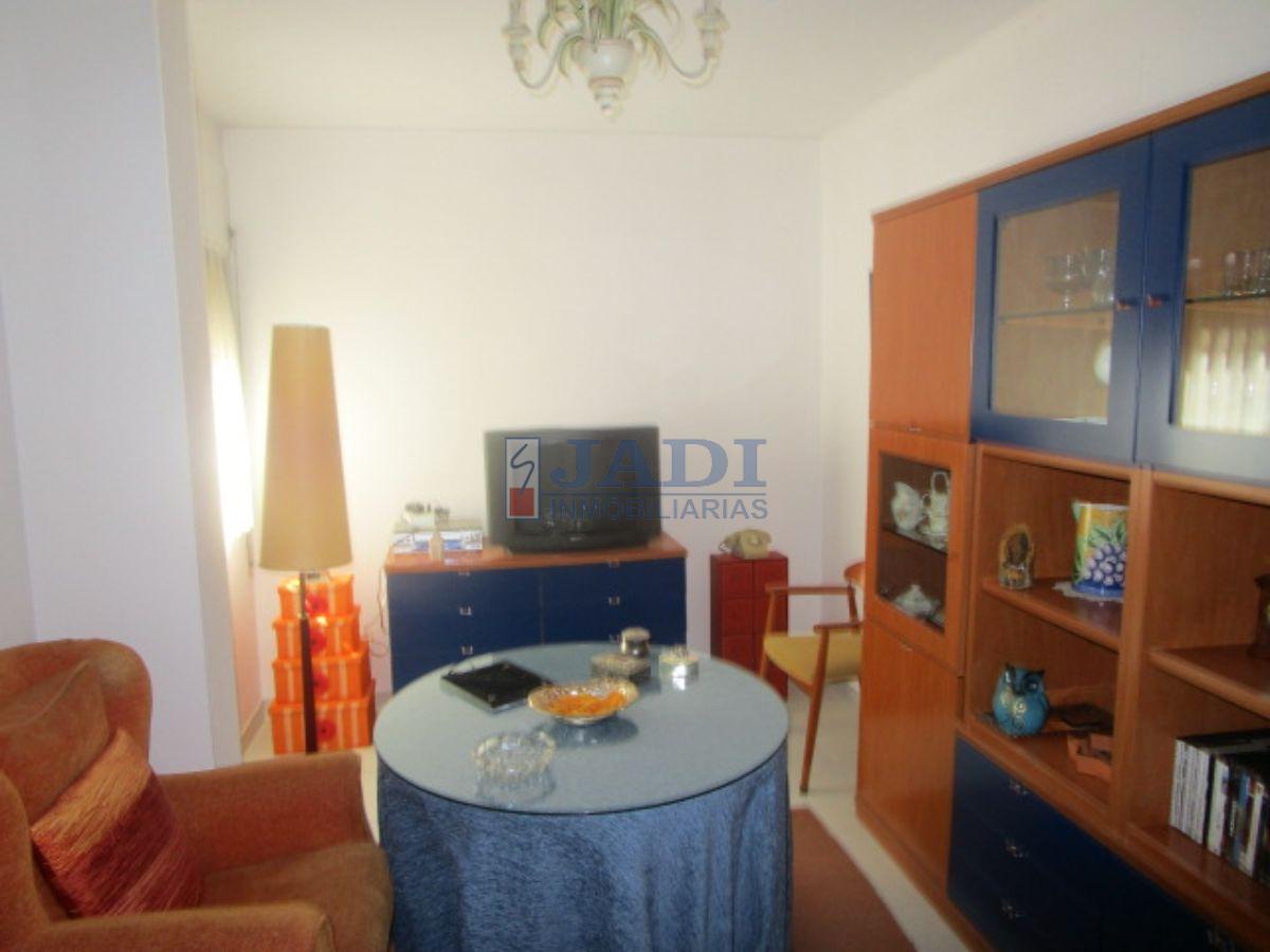 For sale of flat in Valdepeñas